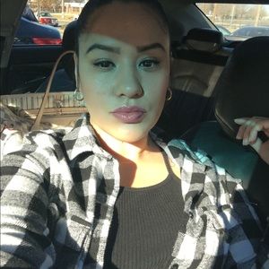 Meet your Posher, Jjeniffer